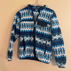 Patagonia Blue and White Patterned Fleece
